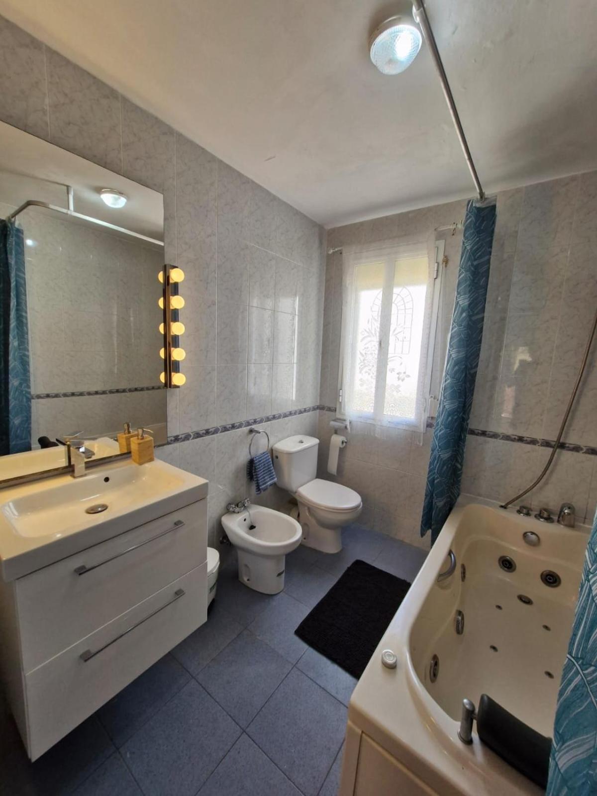 Capital Apartment *